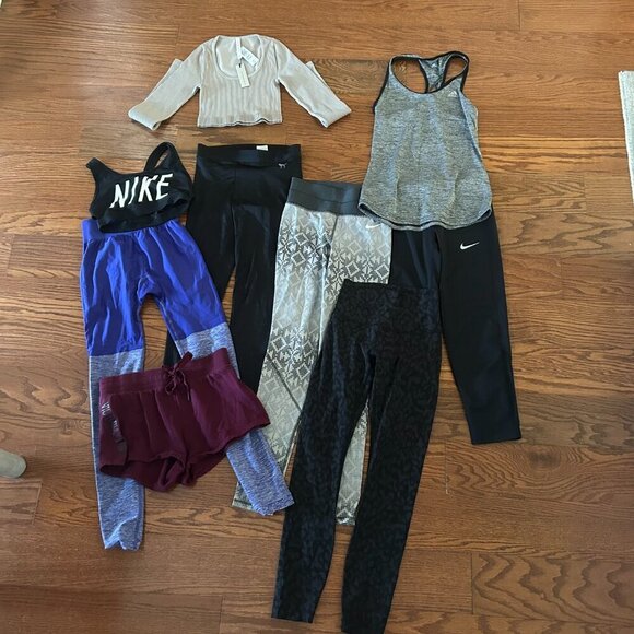 Activewear Bundle Women Size XS Nike Lululemon Victoria's Secret Gym Workout - Picture 12 of 14